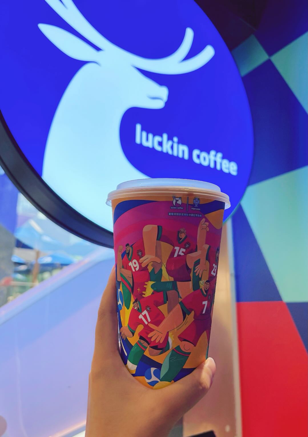 世界杯主题门店｜一场融合咖啡、AI 与足球氛围的品牌体验 图片 4